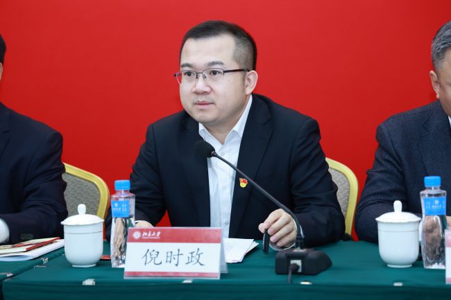 倪时政书记